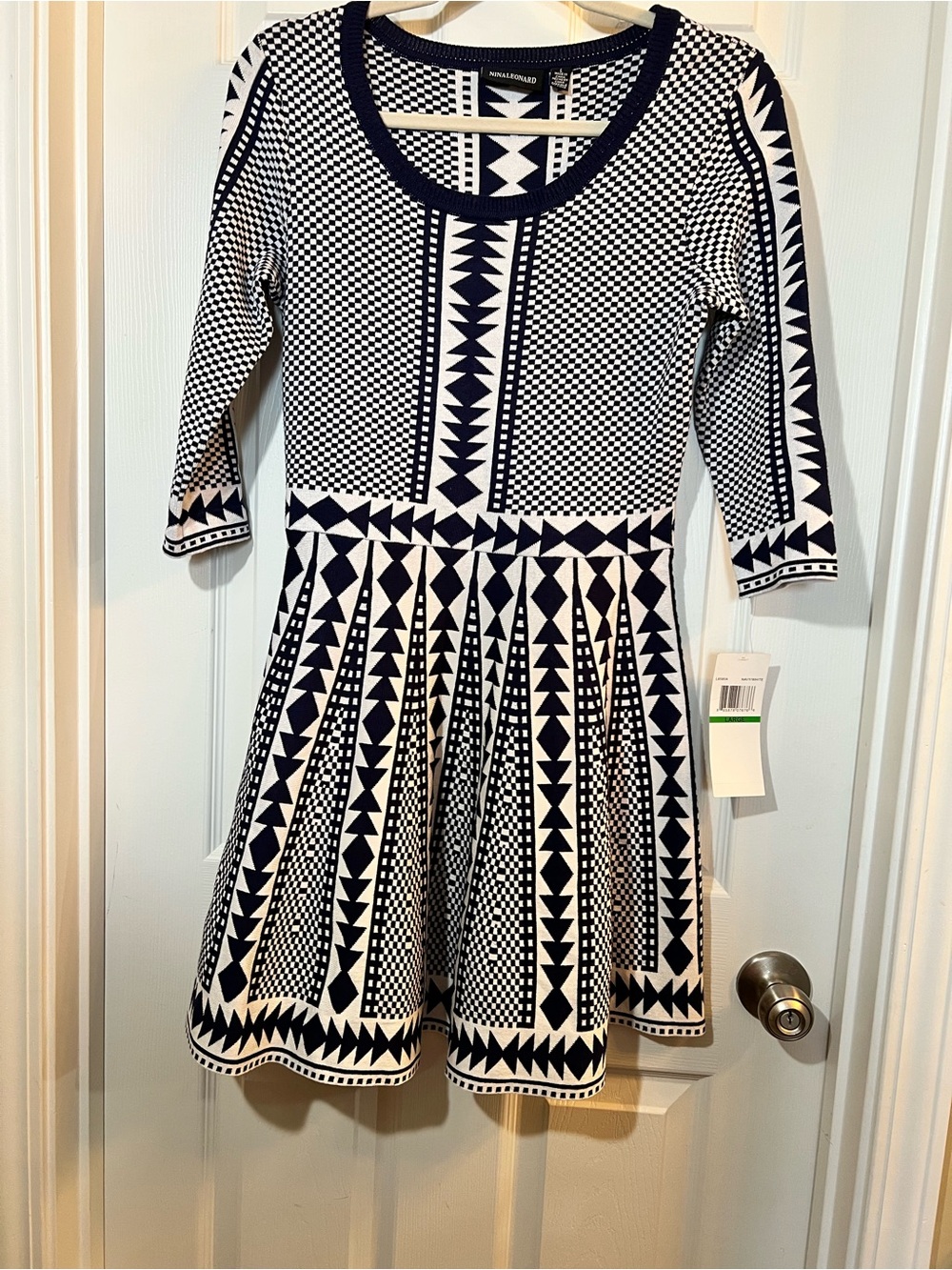 🦋 NWT Nina Leonard Navy & White Geometric  Mini sweater Dress Large